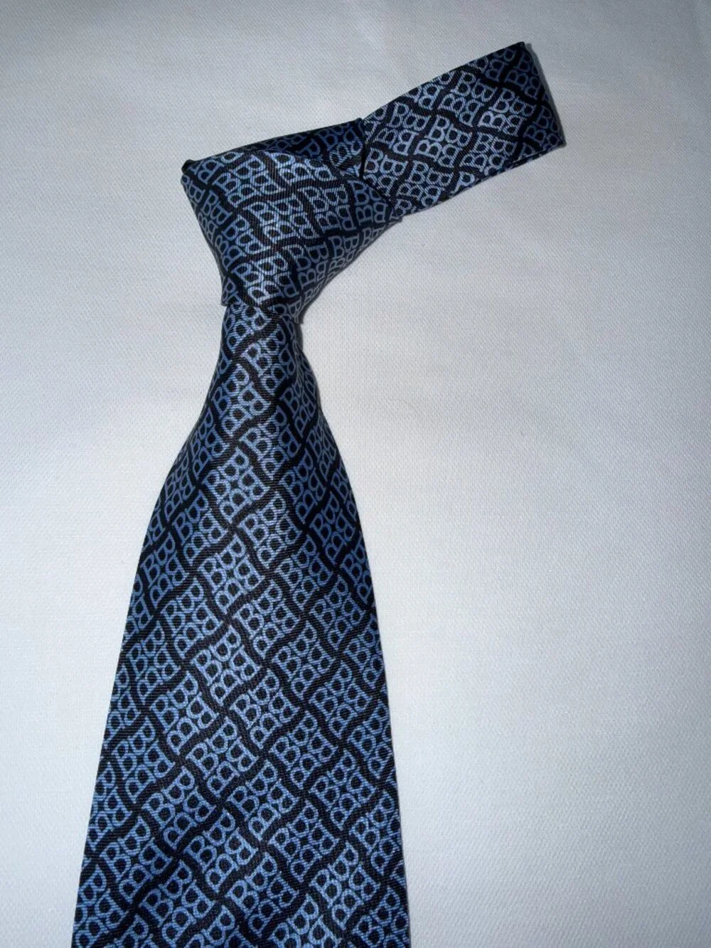 BALLY mens tie blue/black Bally logo silk made in Italy Like New Condition